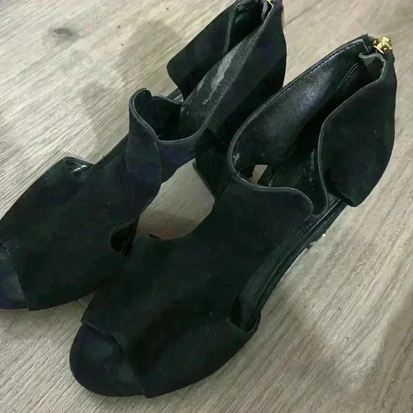 Michael Kors Black Suede Bock Heel Open Toe Bootie / Heel Size 6.5 - Picture 6 of 6